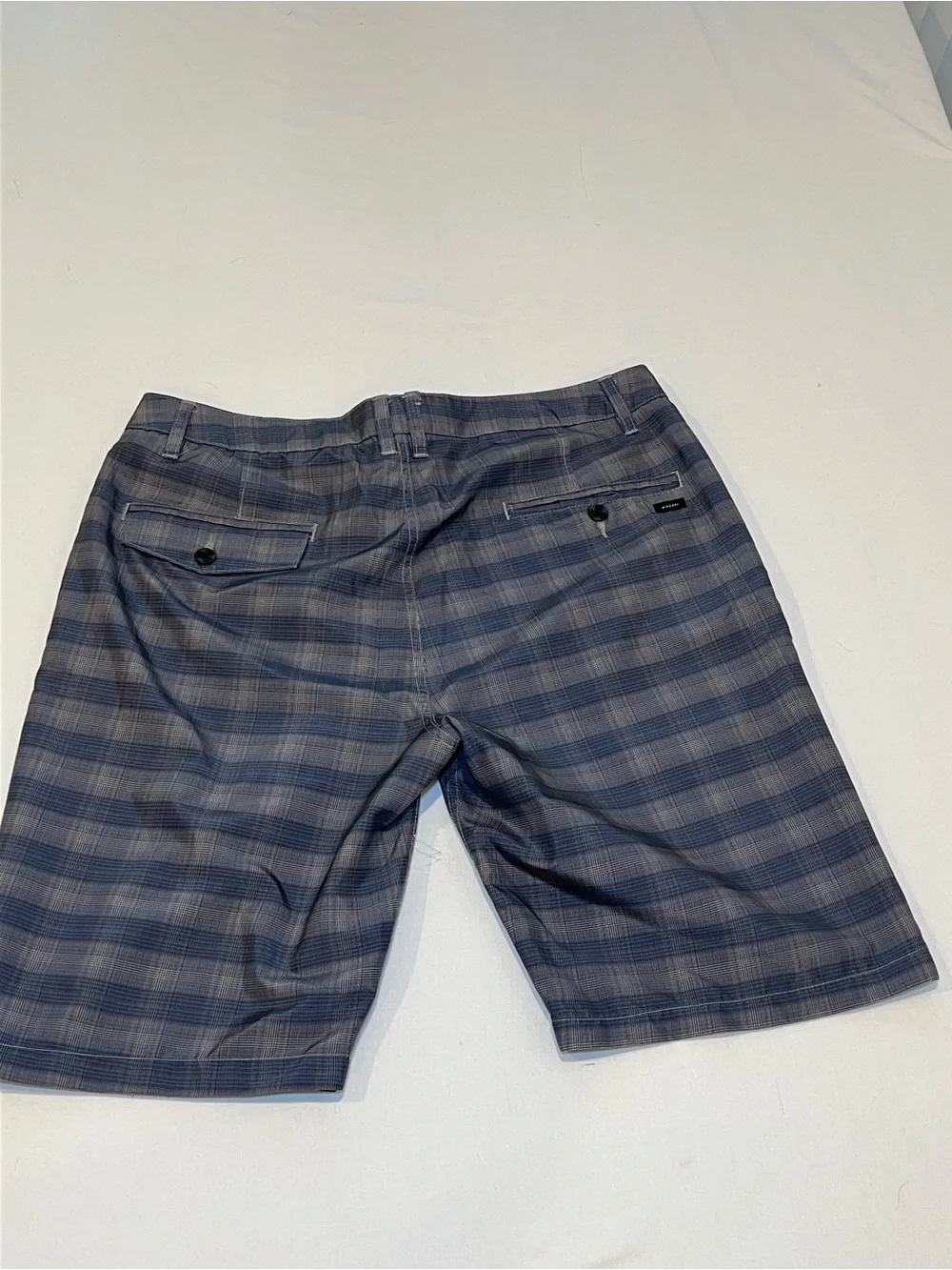 Rip Curl Boardwalk Men’s Size 34 Gray Blue Plaid Hybrid Walkshorts